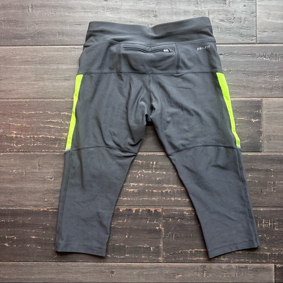 Nike cropped leggings - Picture 4 of 4